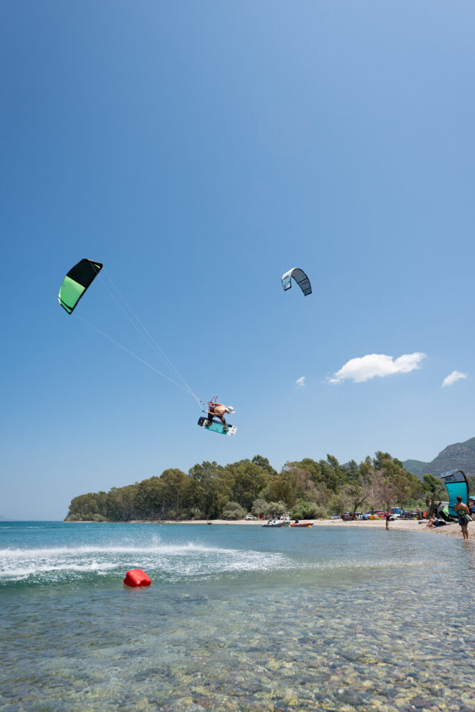 Kitesurfing in Faros Drepano, Greece