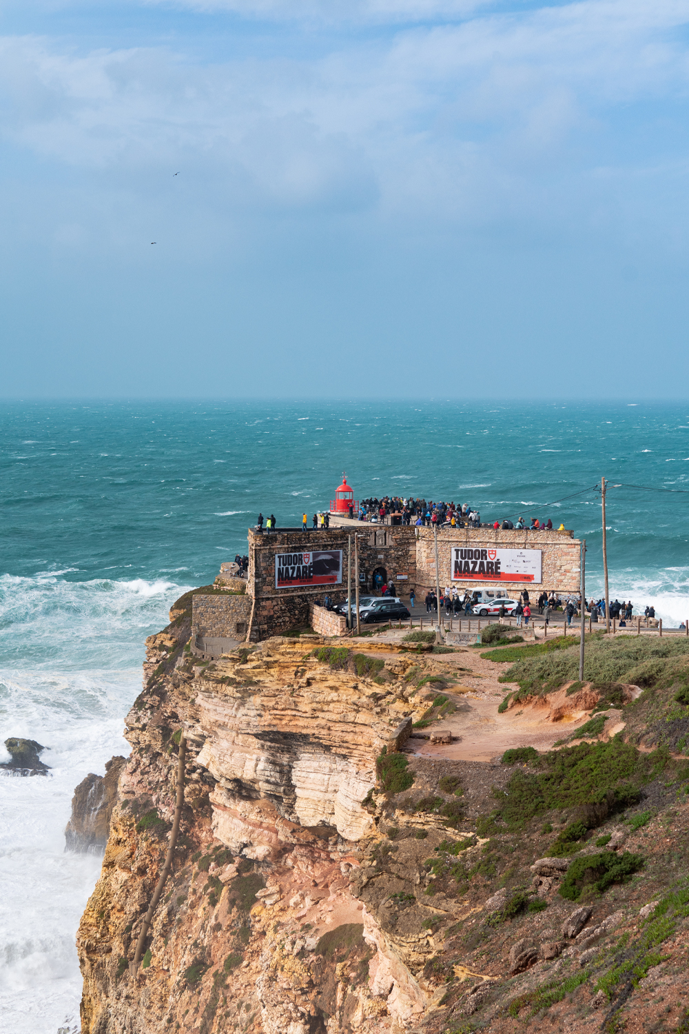 Nazaré Portugal, Surfing